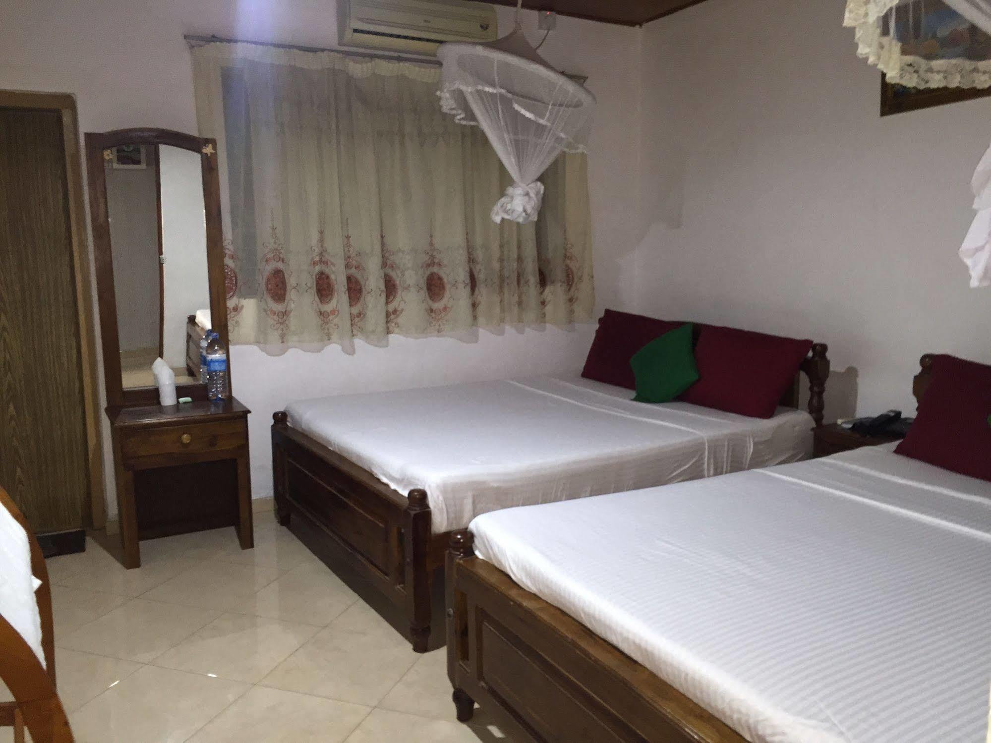 Pinidiya Resort Anurâdhapura Extérieur photo